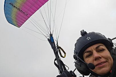 ¡La piloto argentina Lorena Pérez voló 335 km en 5,5 horas de vuelo!