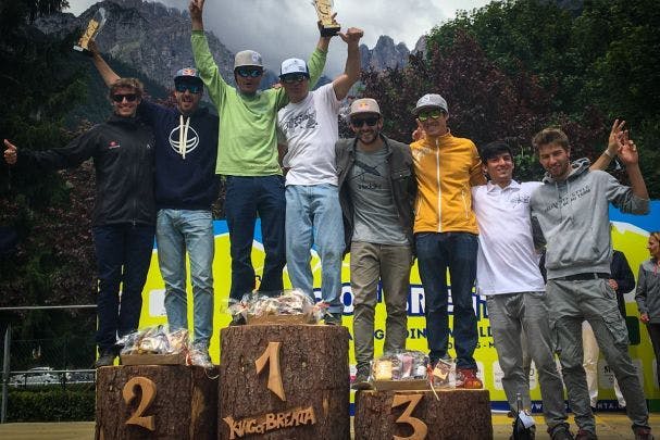 Primera prueba de la Copa del Mundo de acro 2016 en Molveno, Italia